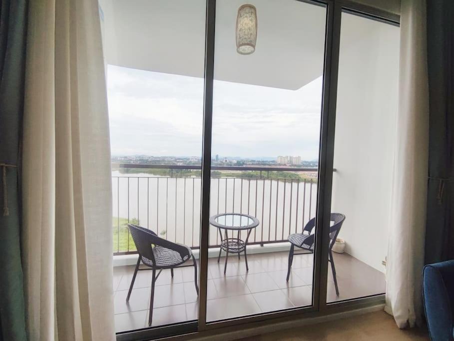 Muji style scenic view 2 bedrooms entire apartment Kuching Zewnętrze zdjęcie